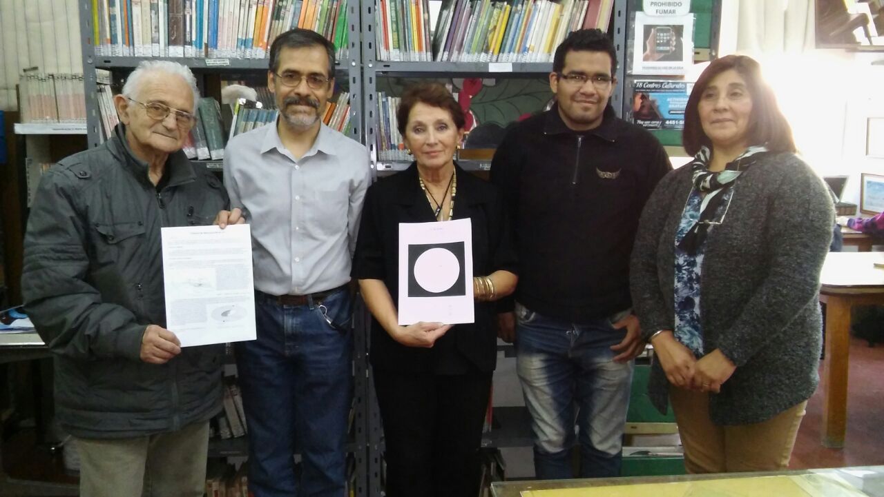 08 Miembros de EnDiAs y de la Biblioteca de San Miguel.jpg
